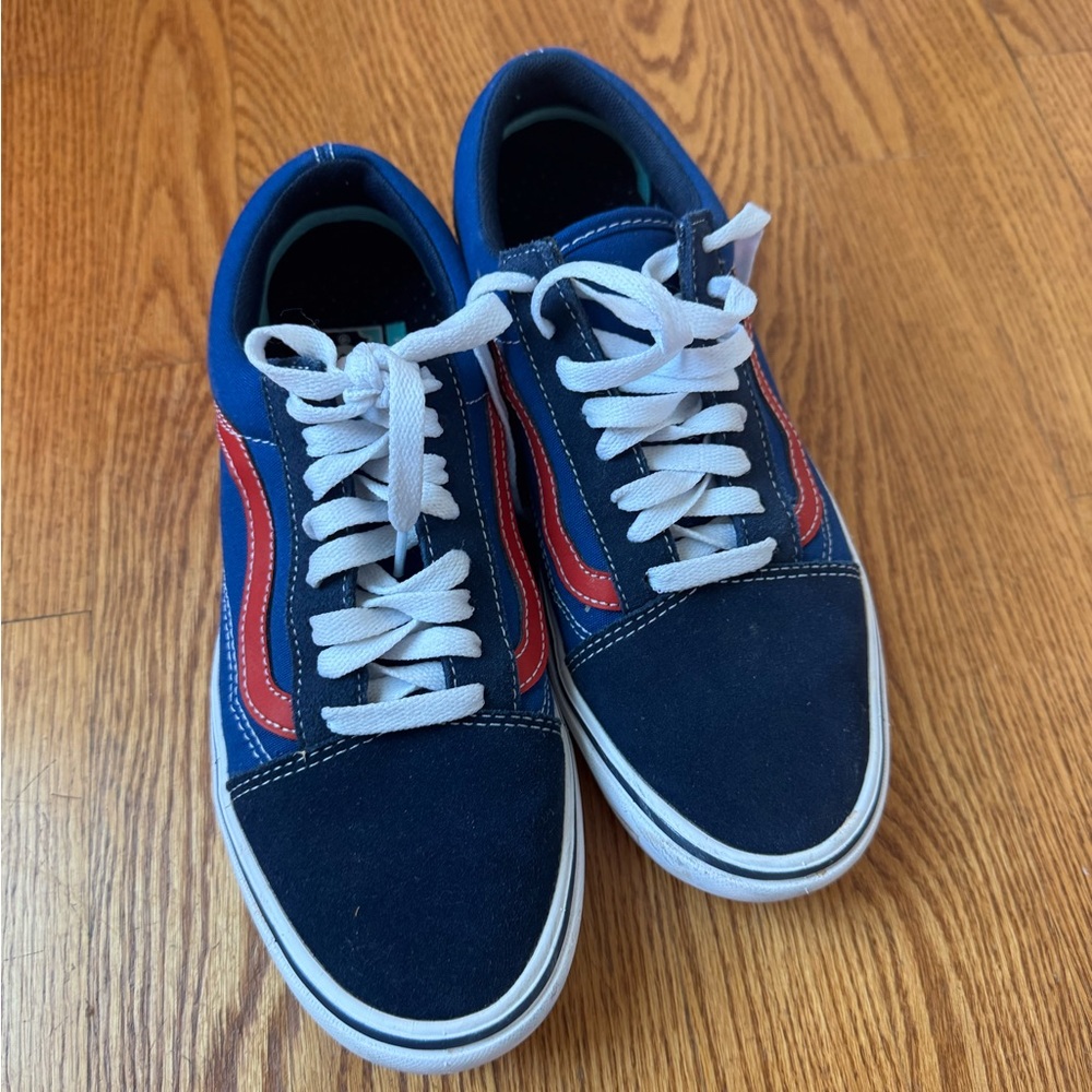 Vans Blue and Red Sneakers comfort Classic Design